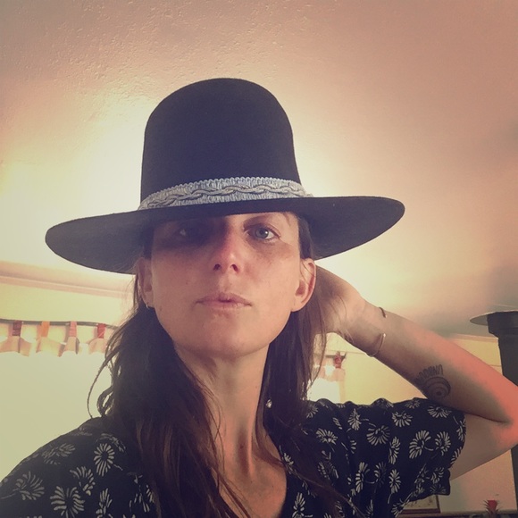 Accessories - Witchy wool western hat